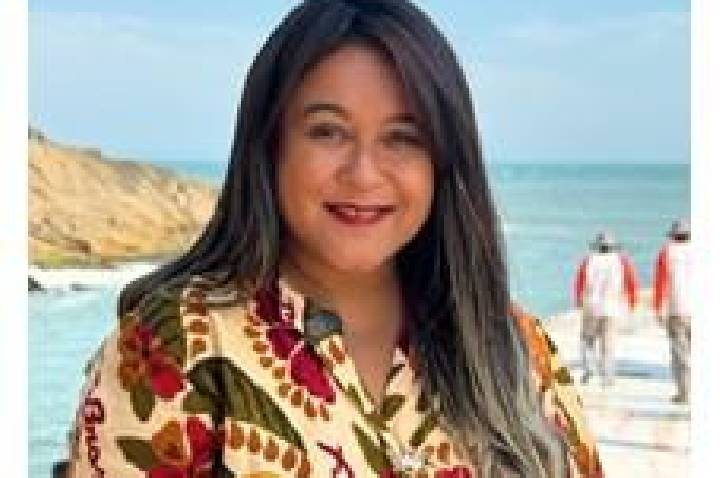 A Nova Aposta da Política: Helem Christina