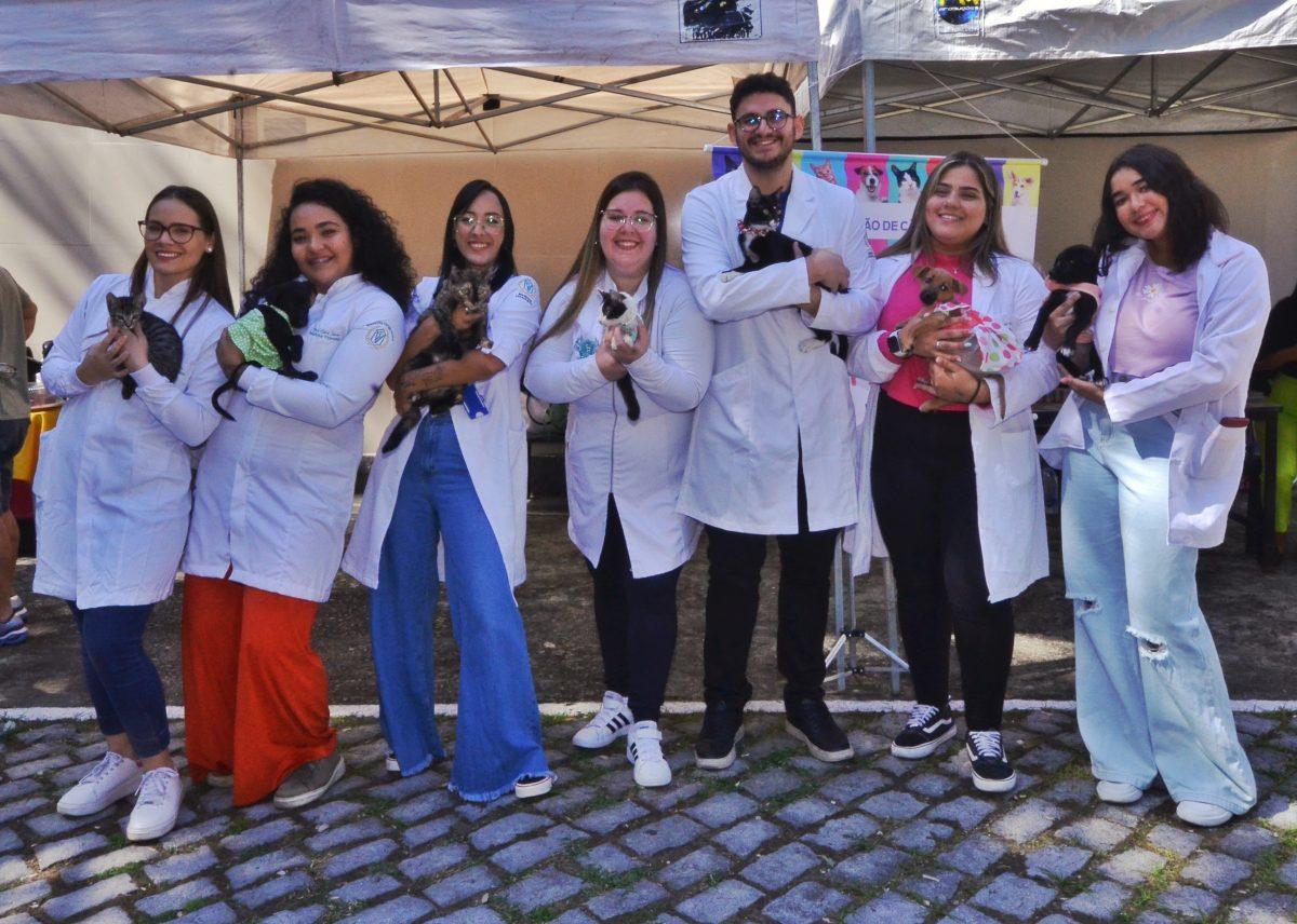 Nova Iguaçu promove mais uma feira de adoção de animais neste sábado (25)