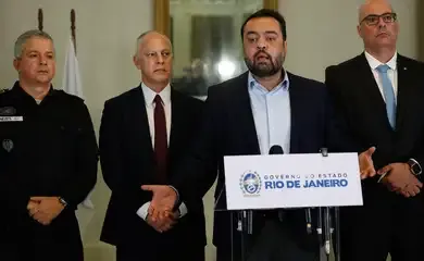 Governador do RJ diz que traficantes atiraram contra pessoas nas ruas