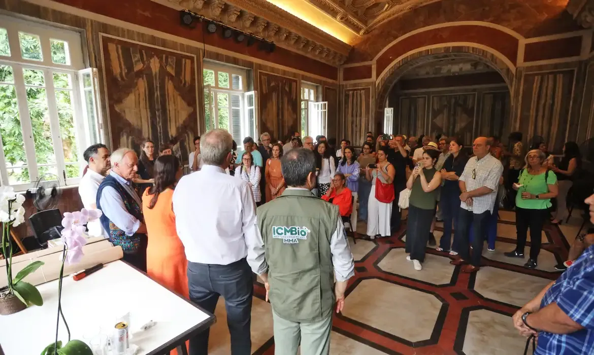 Acordo prorroga permanência da Escola de Artes Visuais no Parque Lage