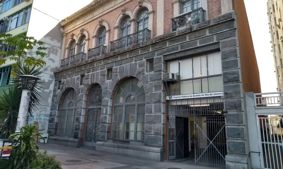 Governo do Rio nega fechamento de Arquivo Público e exonera diretor