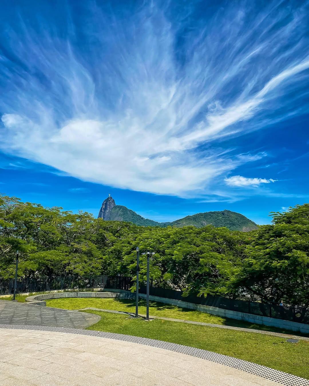 Terça-feira (25/02) de calor e possibilidade de chuva à tarde, na cidade do Rio de Janeiro