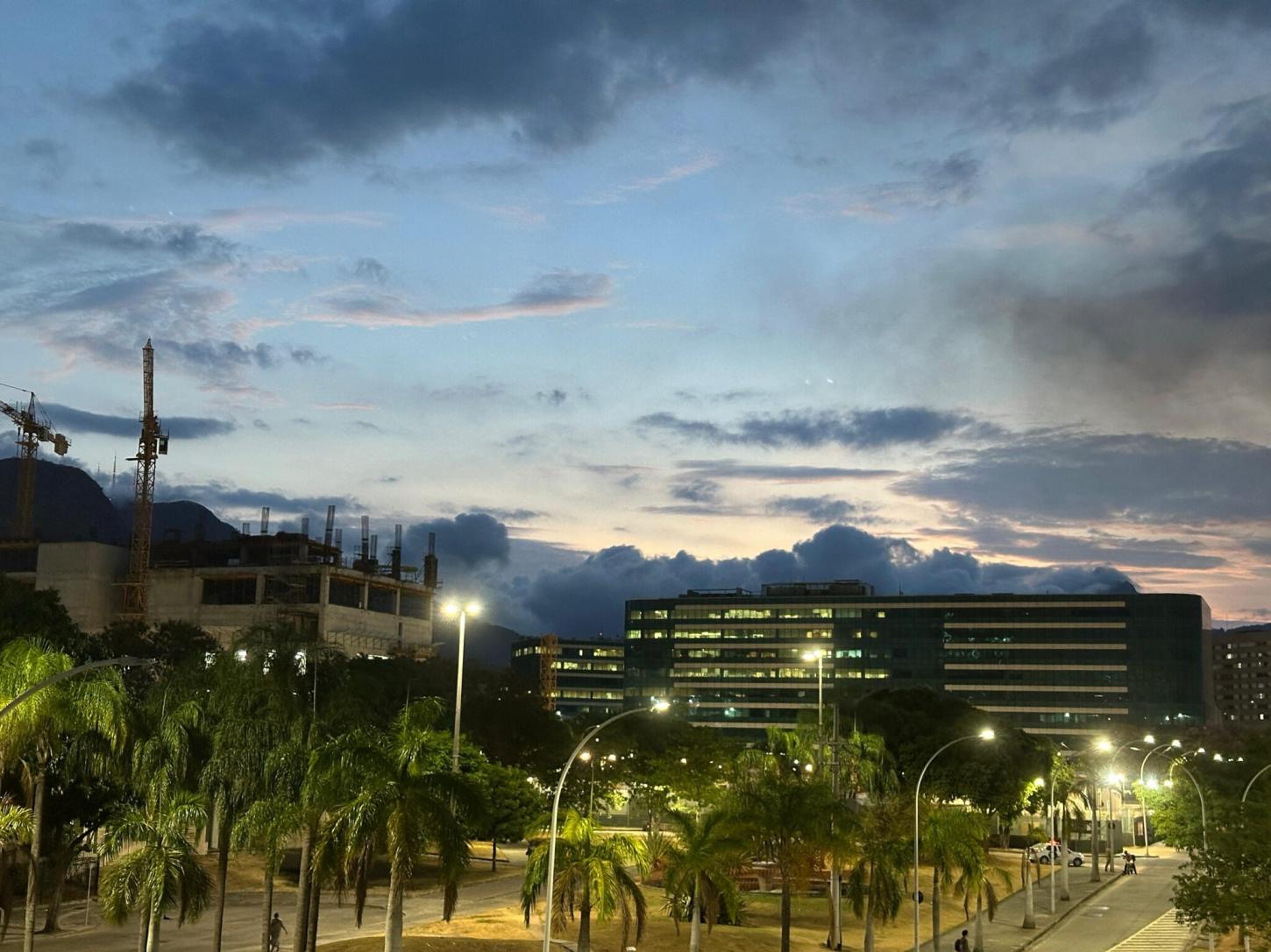 Rio segue com temperaturas estáveis e possibilidade de chuva isolada no final desta terça-feira (11/03)