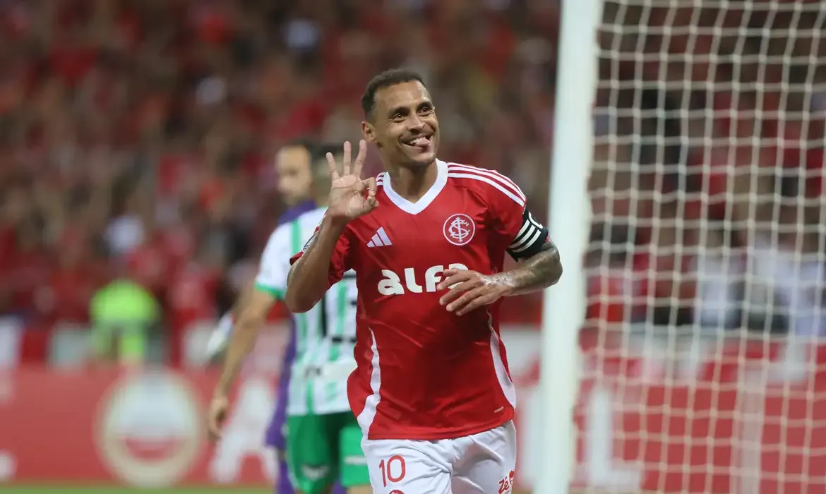 Alan Patrick brilha e Inter supera Atlético Nacional na Libertadores