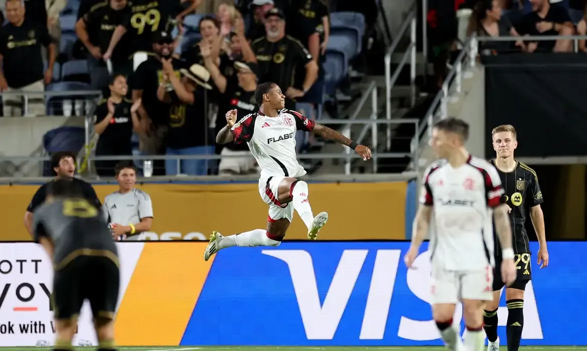 Flamengo fecha primeira fase do Mundial com empate com o Los Angeles