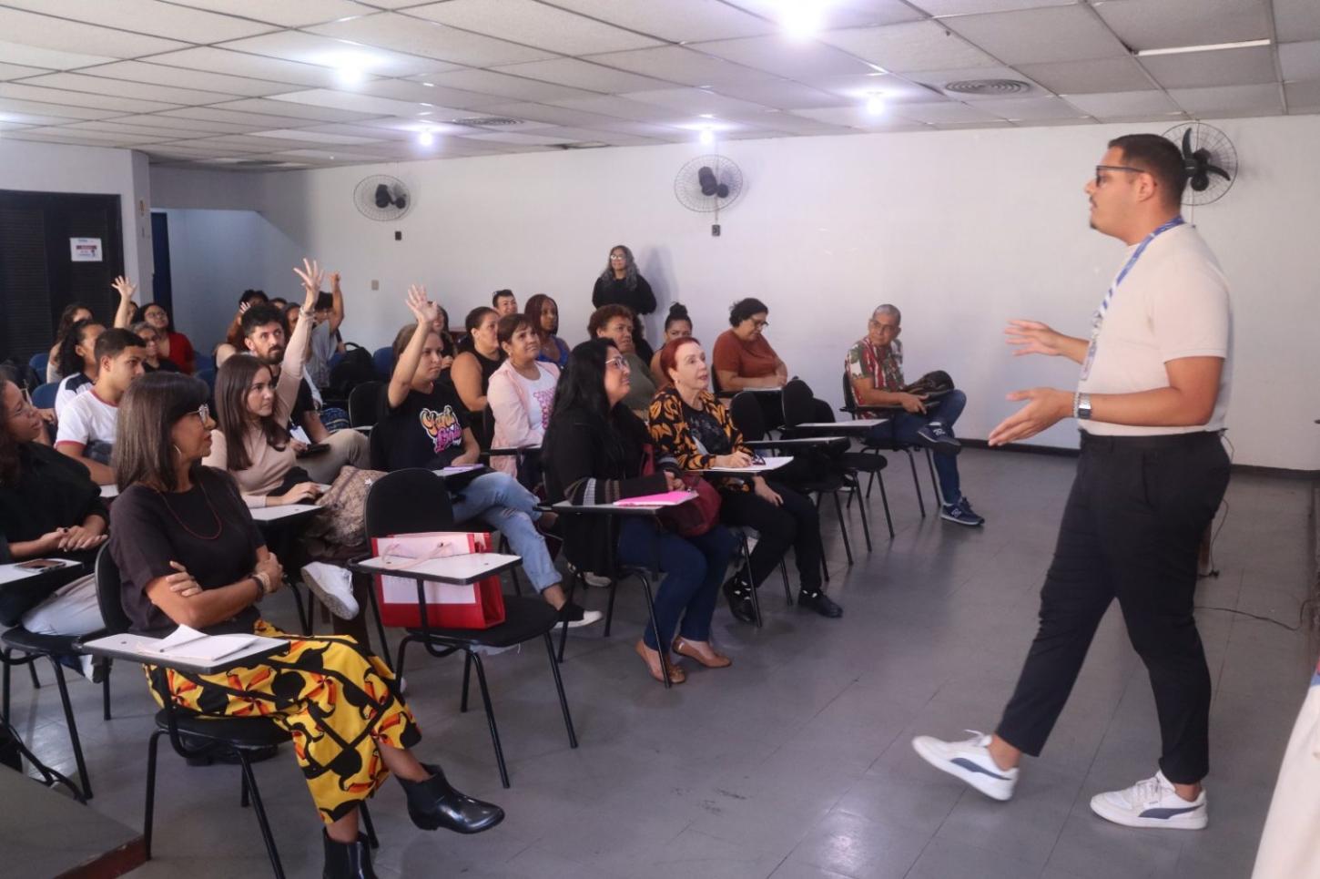Rio abre 480 vagas para Curso de Libras