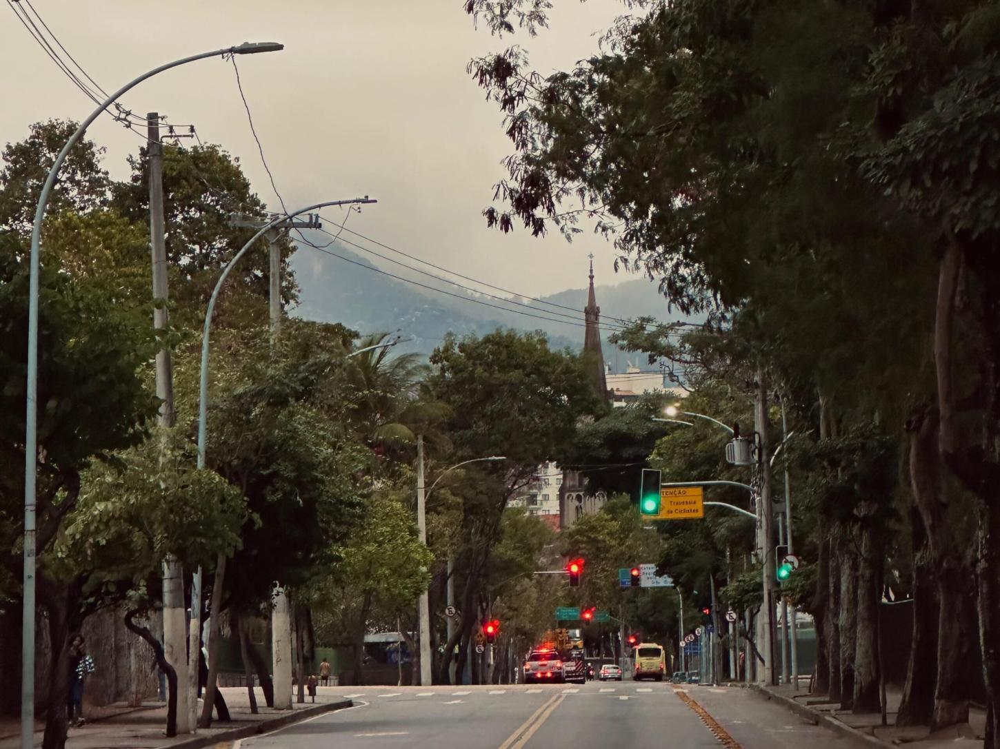 Rio segue com o tempo instável e possibilidade de chuva neste domingo de dia dos pais | Veja os detalhes