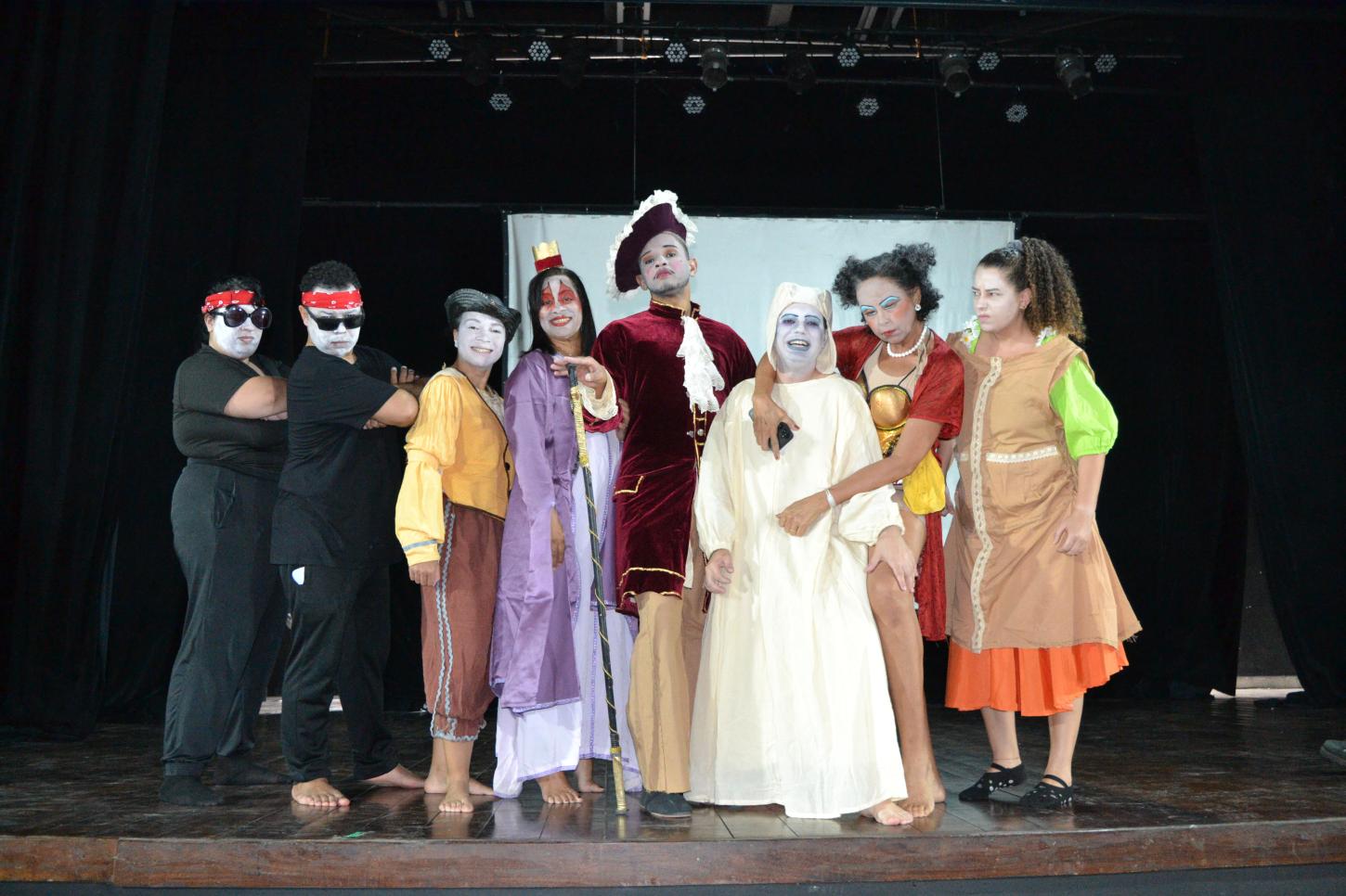 Governo Federal, Min. da Cultura, Prefeitura do RJ, Sec. Mun. de Cultura e a Oficina Permanente de Teatro e Circo...