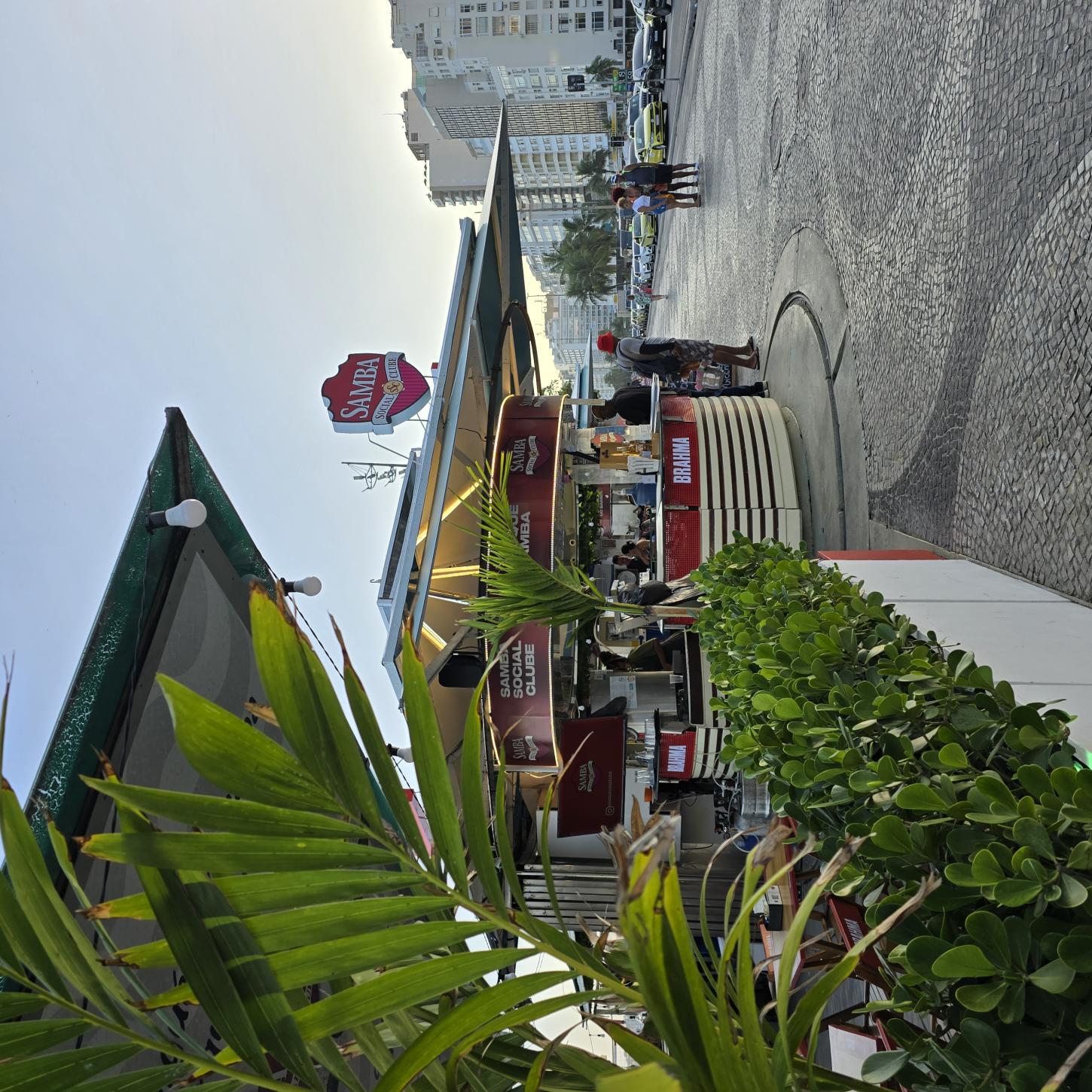 Réveillon à Beira-Mar: quiosques da orla do Rio oferecem diferentes opções de festas para celebrar a chegada de 2026