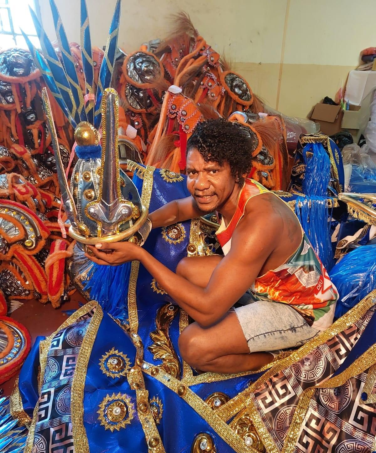 Igor Almeida: trabalho e devoção à Unidos de Bangu